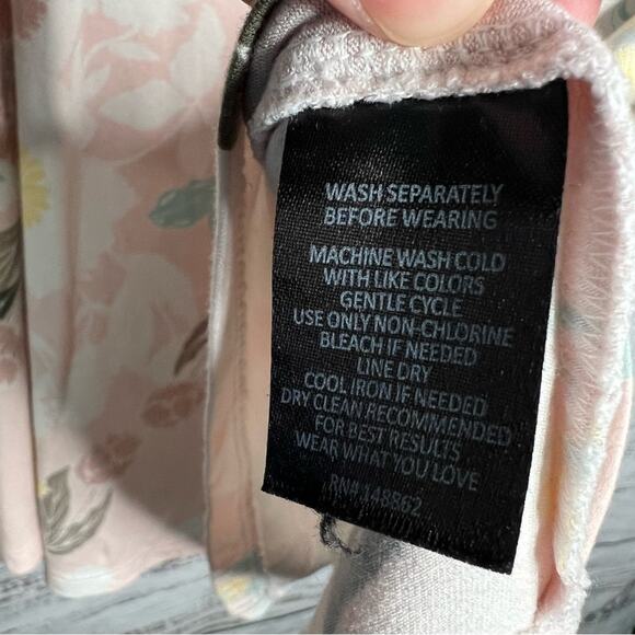 Torrid 4X Super Soft Cold Shoulder Ruffle Top Pink Blue Floral - Picture 8 of 10